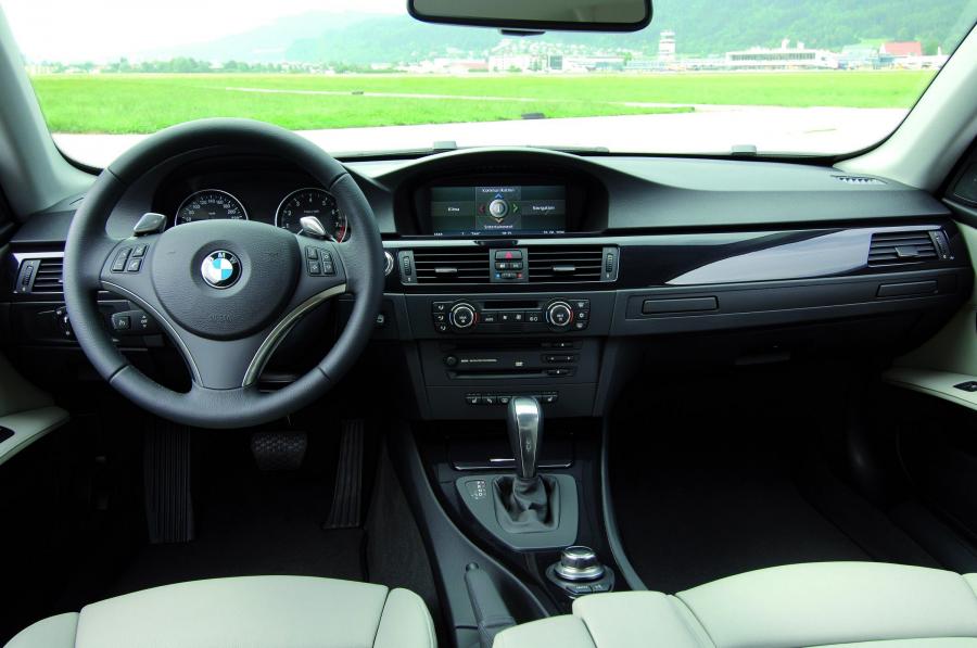 BMW 3-Series Coupe 2007 года  (фото 98 из 219)
